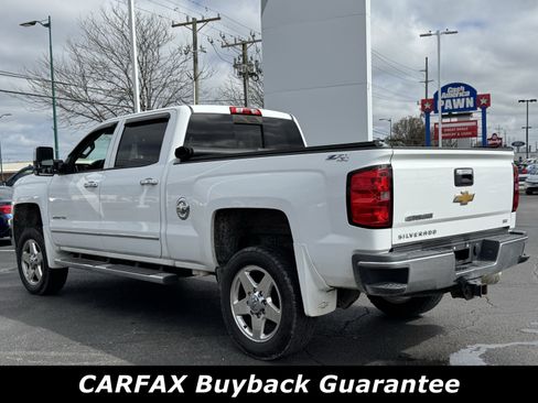 Used 2015 Chevrolet Silverado 2500 LTZ image 2