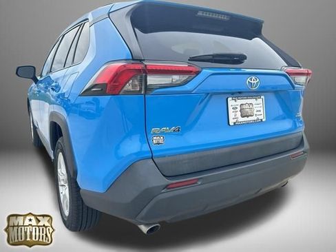 Used 2021 Toyota RAV4 XLE FWD image 6