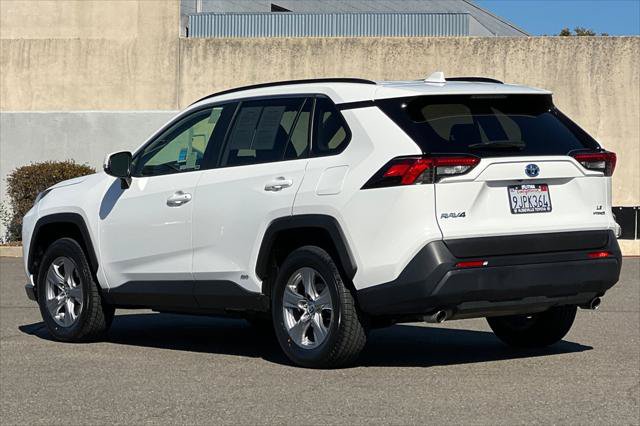 Certified 2023 Toyota RAV4 LE AWD/4WD image 7