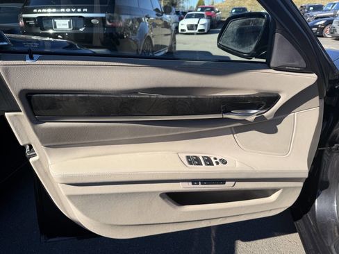 Used 2014 BMW 750i xDrive image 9