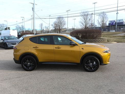 Used 2024 Dodge Hornet R/T w/ R/T Blacktop Package image 7