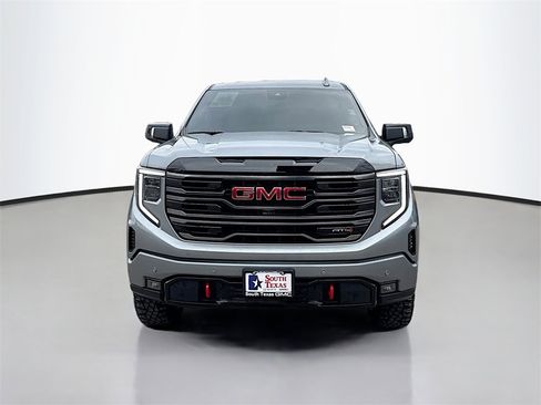 Used 2025 GMC Sierra 1500 AT4 image 2