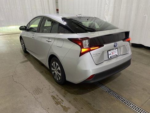 Certified 2022 Toyota Prius LE image 6