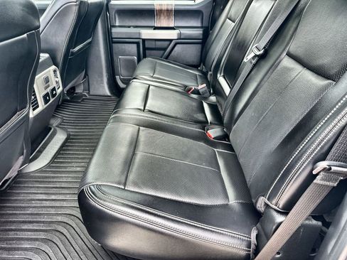 Used 2018 Ford F150 Lariat w/ Equipment Group 502A Luxury AWD/4WD image 16