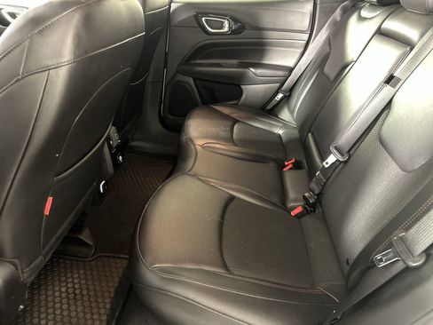 Used 2025 Jeep Compass Trailhawk image 23