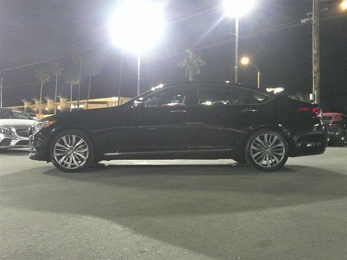 Used 2015 Hyundai Genesis 5.0 image 12