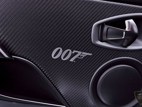 Used 2021 Aston Martin DBS Superleggera RWD image 47