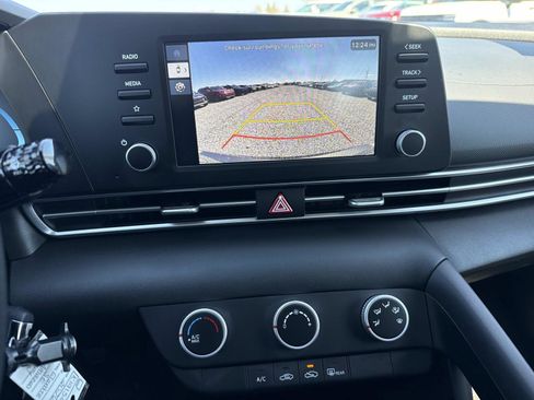 New 2026 Hyundai Elantra SE image 4