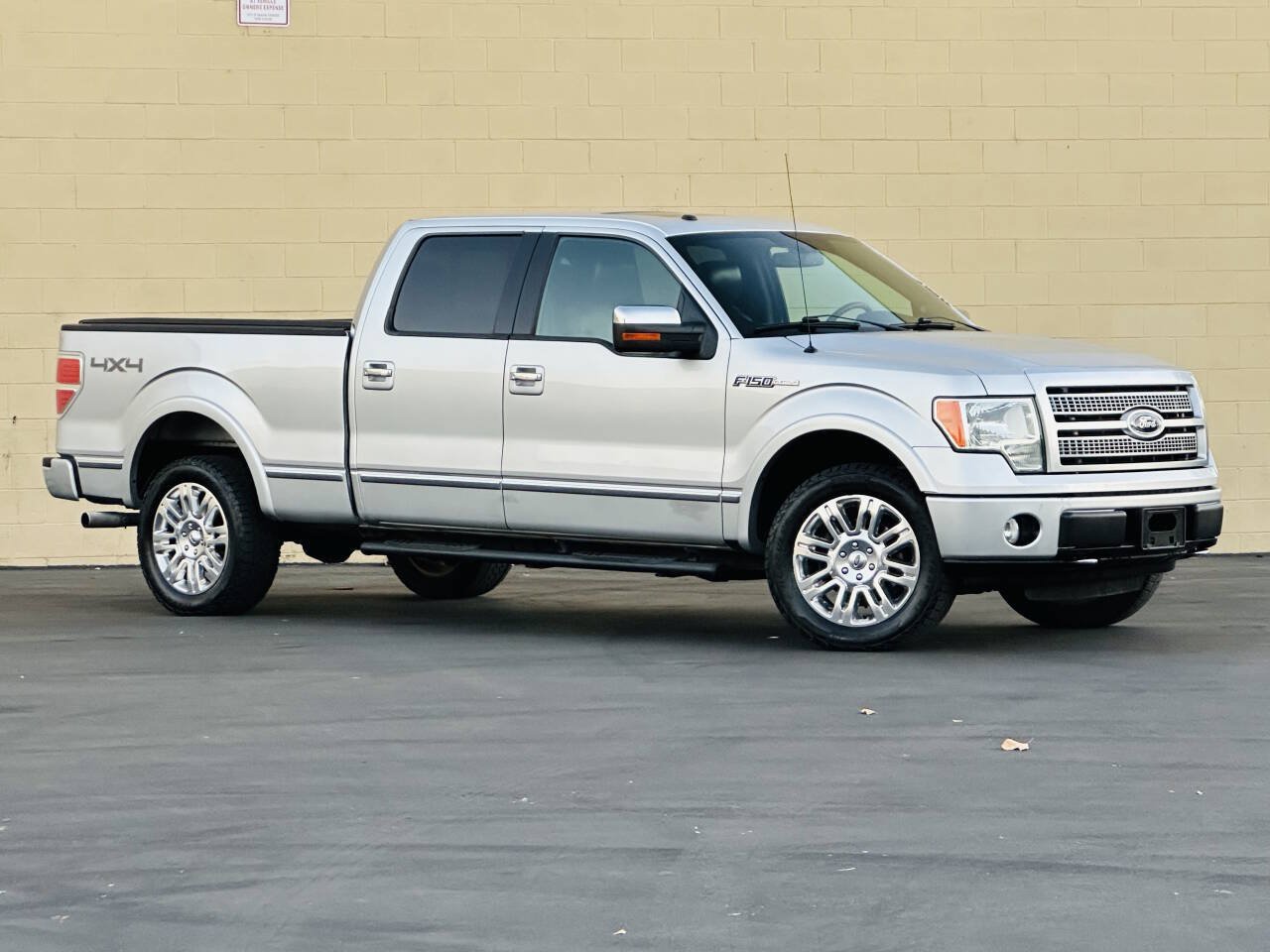 Used 2010 Ford F150 Platinum AWD/4WD image 2