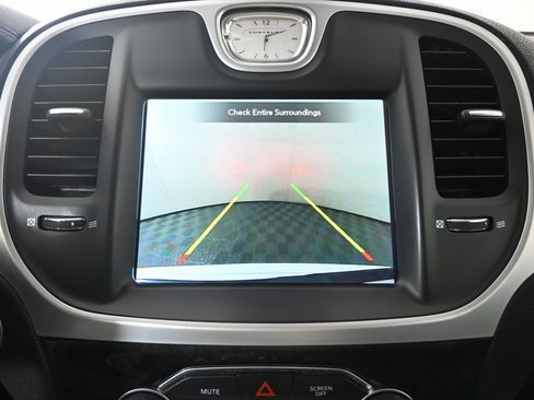 Used 2023 Chrysler 300 Touring L w/ Popular Equipment Group image 31