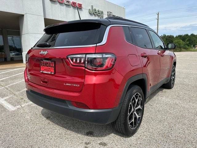 Certified 2025 Jeep Compass Limited AWD/4WD image 7