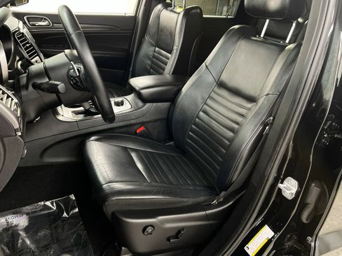 Used 2019 Jeep Grand Cherokee Limited X image 4