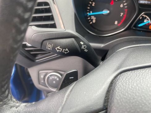 Used 2018 Ford Escape Titanium w/ Ford Safe & Smart Package image 29