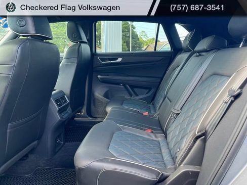 Used 2024 Volkswagen Atlas Cross Sport SEL Premium R-Line AWD/4WD image 28