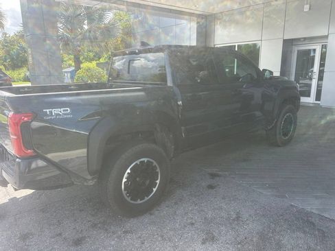 Used 2026 Toyota Tacoma TRD Off-Road w/ TRD Off Road Premium Package AWD/4WD image 4