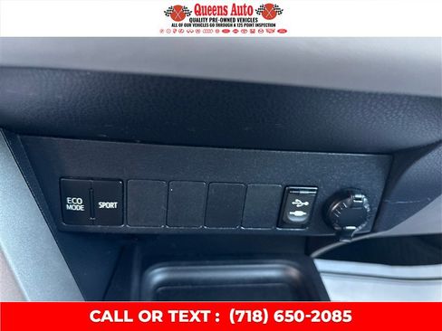 Used 2017 Toyota RAV4 XLE AWD/4WD image 47