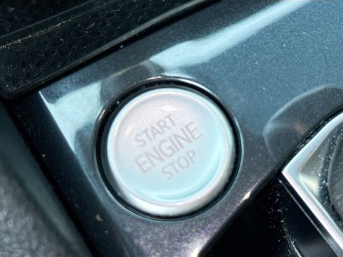 Used 2023 Volkswagen Tiguan SE R-Line image 36