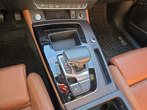 Used 2021 Audi Q5 2.0T Premium Plus w/ Premium Plus Package image 22