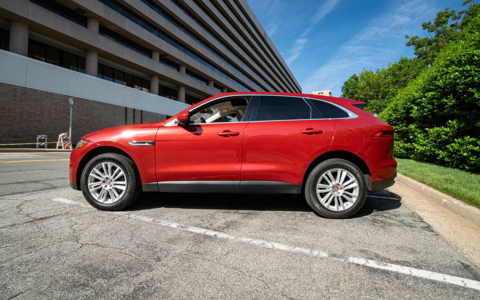 Used 2017 Jaguar F-PACE Prestige AWD/4WD image 4