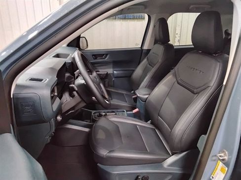 Used 2025 Ford Maverick Lariat w/ Black Appearance Package AWD/4WD image 10