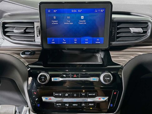 Used 2023 Ford Explorer Limited w/ Equipment Group 301A image 13