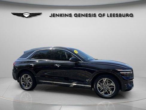 Used 2023 Genesis GV70 2.5T w/ Advanced Package image 2