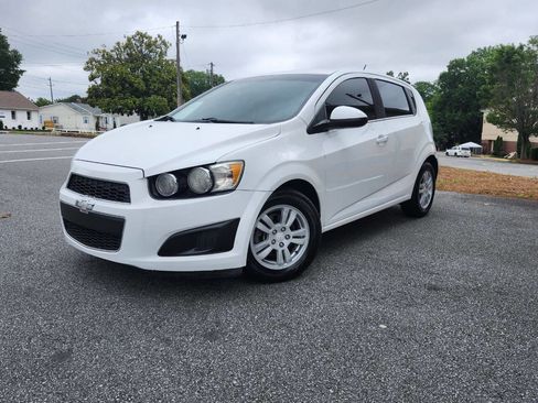 Used 2016 Chevrolet Sonic LT FWD image 3