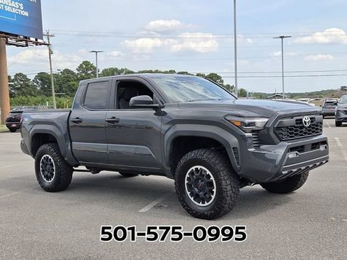 Used 2024 Toyota Tacoma TRD Off-Road AWD/4WD image 5