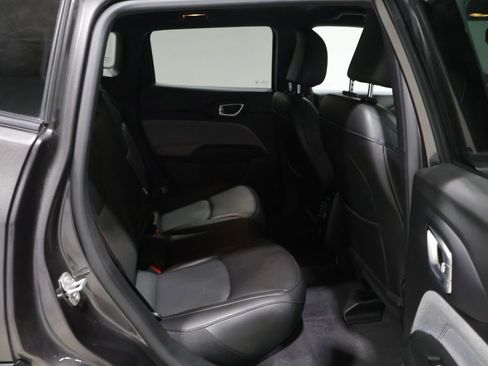 Used 2023 Jeep Compass Latitude image 20