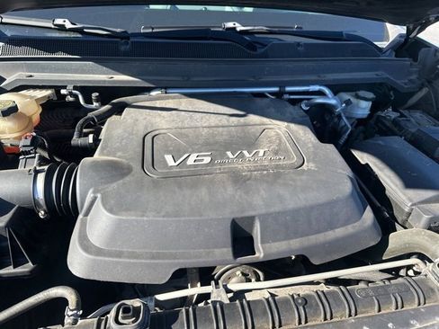 Used 2015 Chevrolet Colorado LT image 24