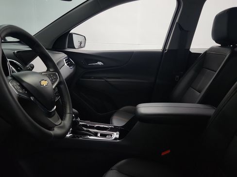 Used 2024 Chevrolet Equinox Premier AWD/4WD image 17