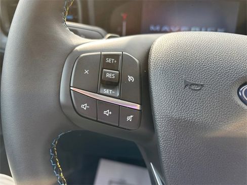 New 2025 Ford Maverick Lobo image 18