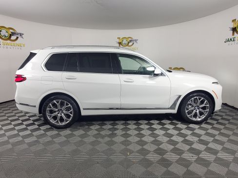 Certified 2026 BMW X7 xDrive40i image 8