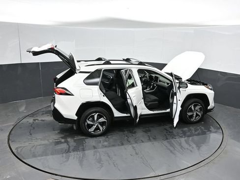 Used 2024 Toyota RAV4 SE w/ Weather & Moonroof Package AWD/4WD image 66