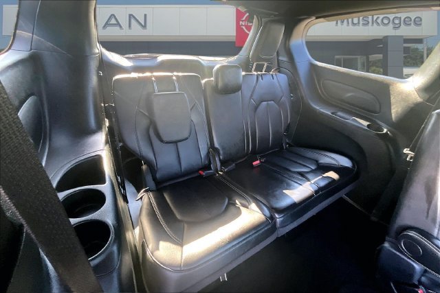 Used 2025 Chrysler Pacifica Select FWD image 26