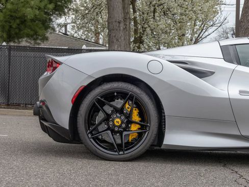 Used 2022 Ferrari F8 Tributo RWD image 29