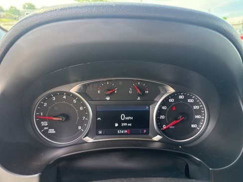 Used 2024 GMC Terrain SLT AWD/4WD image 19