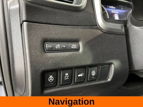 Used 2024 Nissan Murano SL FWD image 11