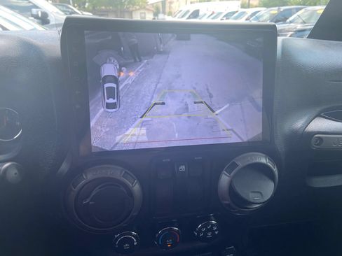 Used 2016 Jeep Wrangler Sport AWD/4WD image 10
