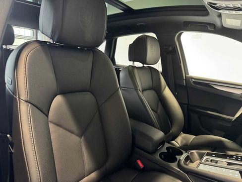 New 2026 Porsche Macan AWD/4WD image 13