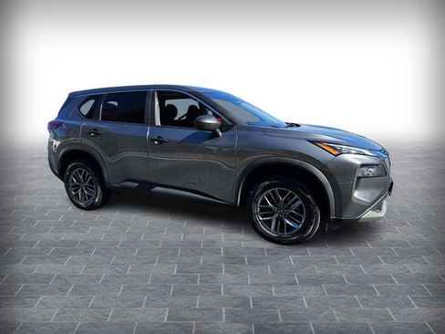 Used 2023 Nissan Rogue S image 3