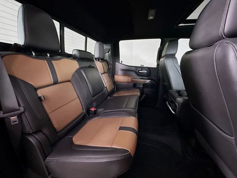 Used 2021 Chevrolet Silverado 1500 High Country w/ Technology Package image 33