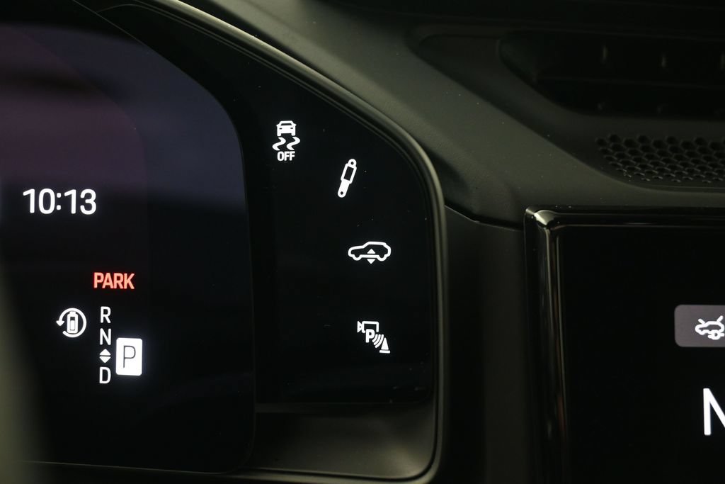 Certified 2026 Porsche Cayenne Electric AWD/4WD image 27