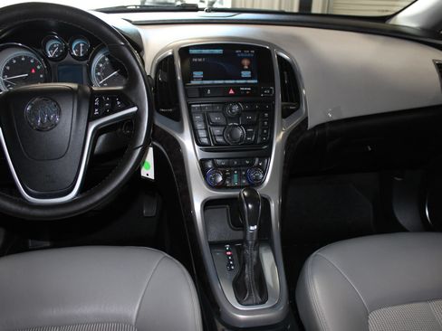 Used 2015 Buick Verano w/ Comfort Package FWD image 13