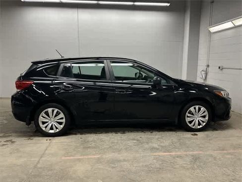 Used 2018 Subaru Impreza 2.0i image 3