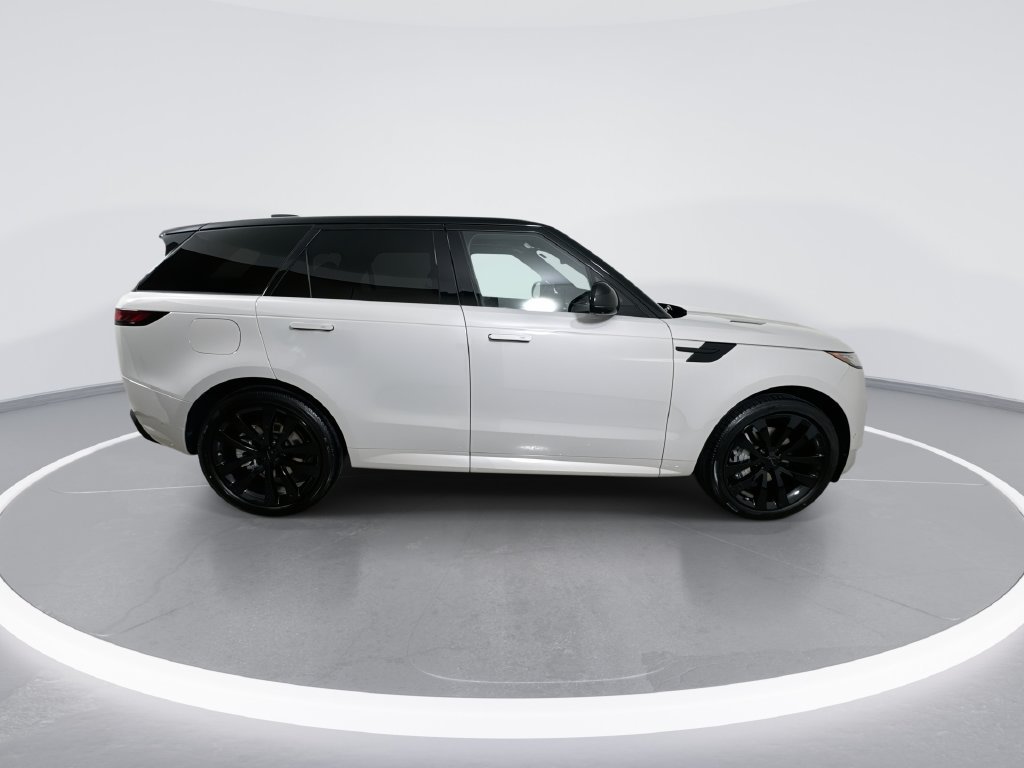 New 2027 Land Rover Range Rover Sport Dynamic SE AWD/4WD image 9
