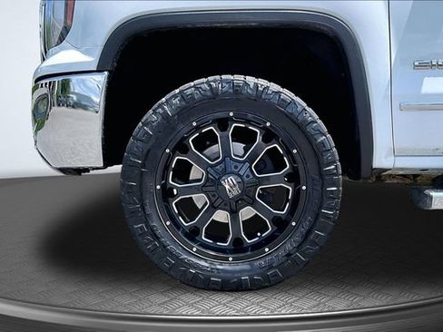 Used 2018 GMC Sierra 1500 SLT AWD/4WD image 33