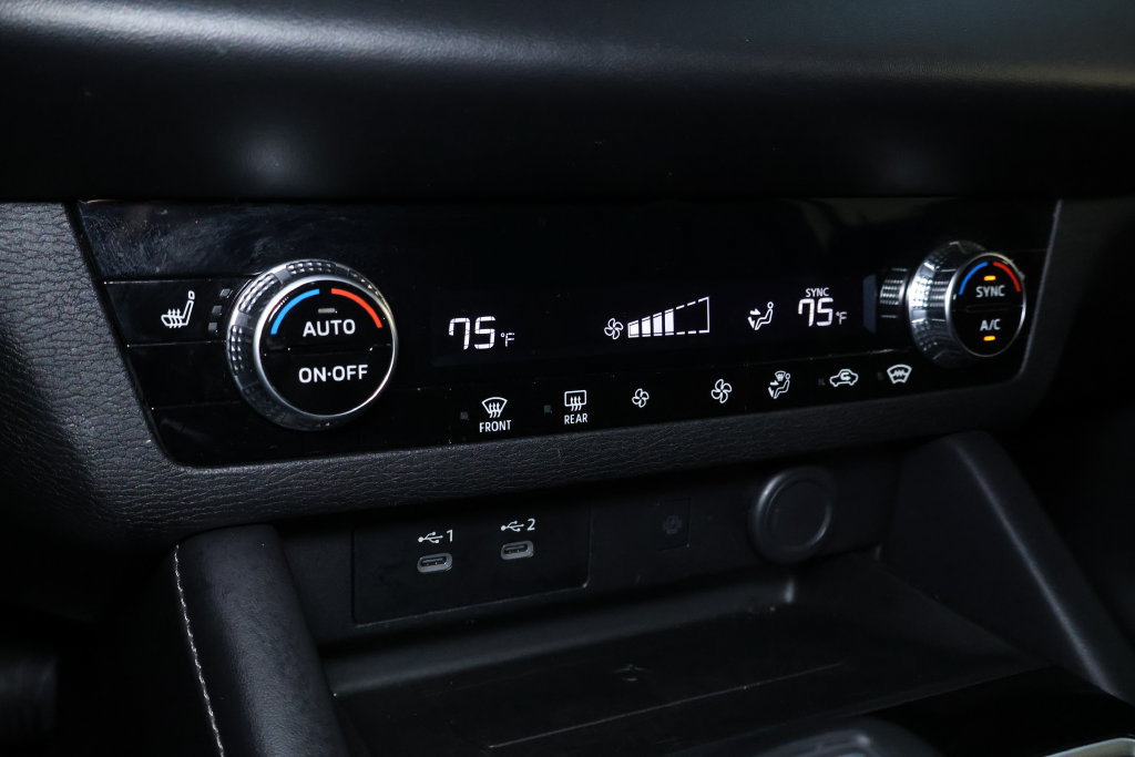 Used 2025 Mitsubishi Outlander SE AWD/4WD image 29