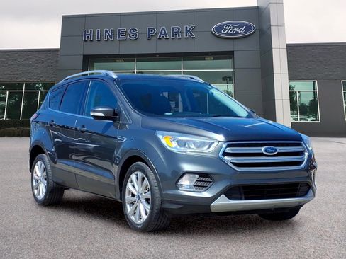 Used 2017 Ford Escape Titanium image 1