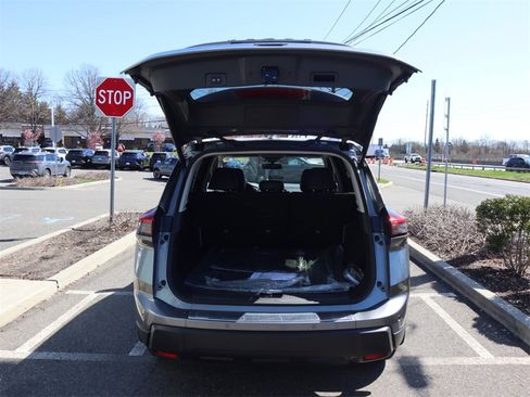 Certified 2025 Nissan Rogue SV w/ SV Premium Package image 27
